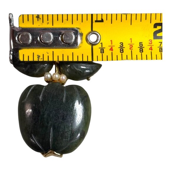 Vintage Swaboda Jade Apple Brooch Intricate Carving Faux Pearls Pin Green Gold - Picture 4 of 4